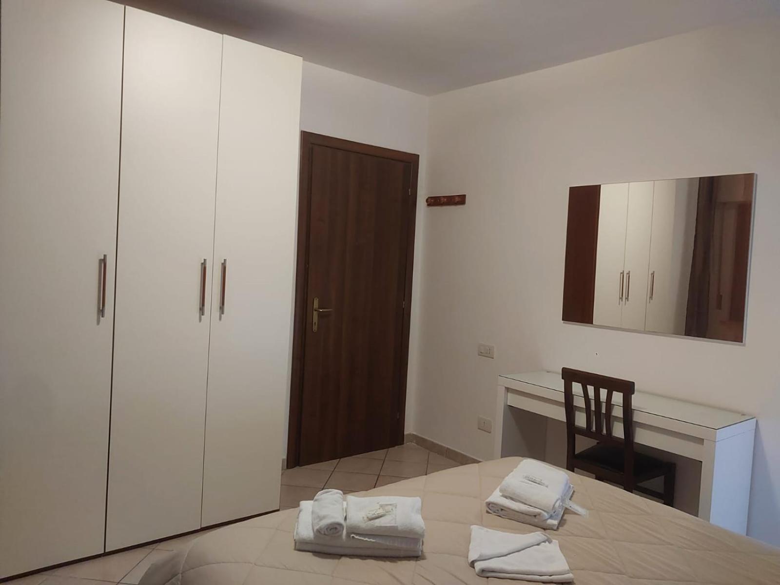 Dual Suites - 4 Posti Letto - Fiumicino Aeroporto E Fiera - Self Check-In Rom bilde